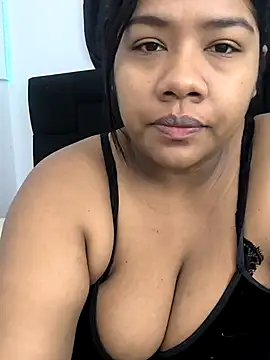 Snapshot of paola091 chatting on 10.18.25 paola091 online show from 10.18.25