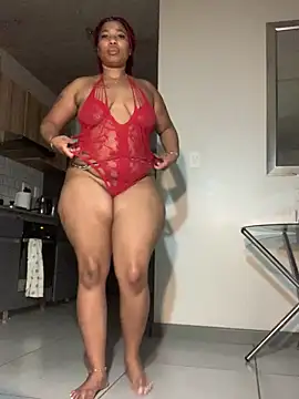 Snapshot of CurvyDesire1 chatting on 03.18.25 CurvyDesire1 online show from 03.18.25