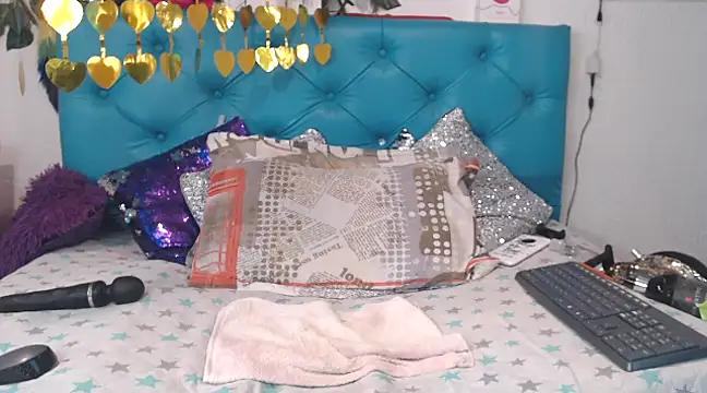 SARAWILLS online show from 02.04.25