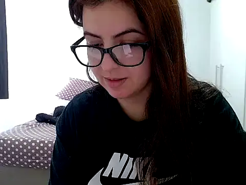 Snapshot of chelbyy chatting on 11.02.25 chelbyy online show from 11.02.25