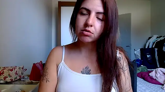 Snapshot of chelbyy chatting on 11.06.25 chelbyy online show from 11.06.25