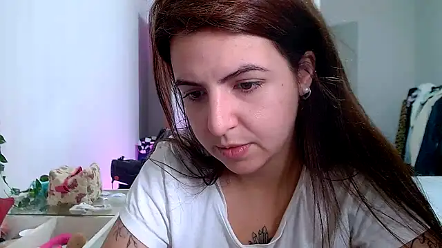 Snapshot of chelbyy chatting on 11.08.25 chelbyy online show from 11.08.25