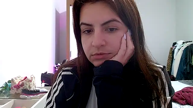 Snapshot of chelbyy chatting on 11.09.25 chelbyy online show from 11.09.25