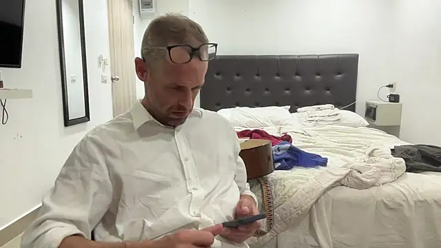 CamCrestXXX online show from 12.13.24