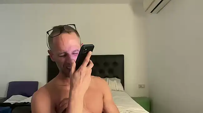 CamCrestXXX online show from 01.05.25