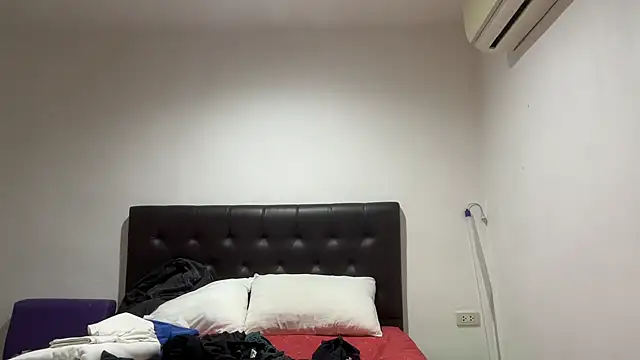 CamCrestXXX online show from 02.05.25