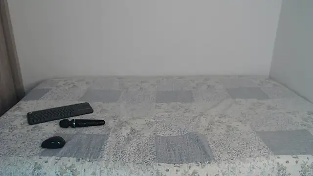 Snapshot of AmeliPonce chatting on 10.30.25 AmeliPonce online show from 10.30.25