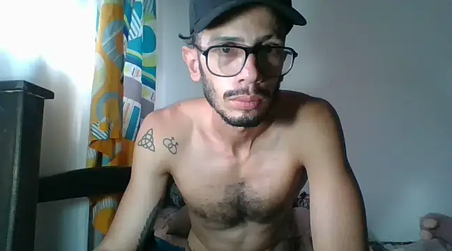 alisterxxx online show from 01.14.25