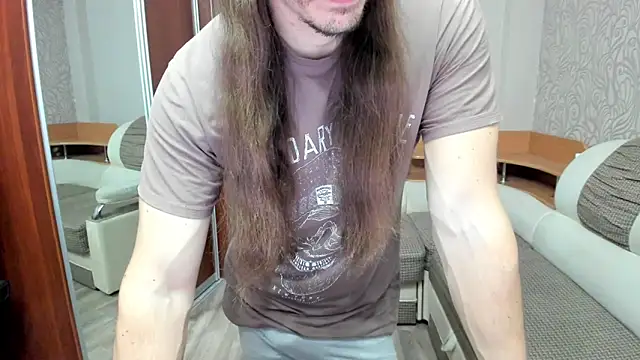 Snapshot of Marrymepls chatting on 10.31.25 Marrymepls online show from 10.31.25