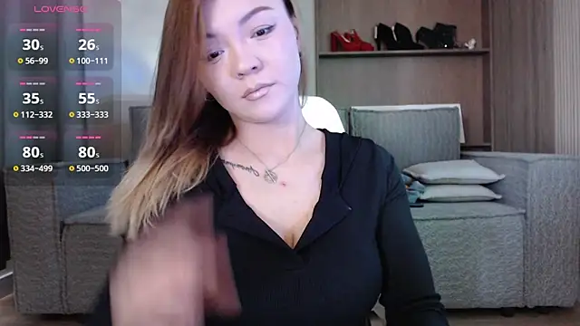 Snapshot of Nyx_Lina chatting on 05.13.26 Nyx Lina online show from 05.13.26