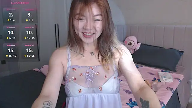 Snapshot of Nyx_Lina chatting on 05.27.26 Nyx Lina online show from 05.27.26