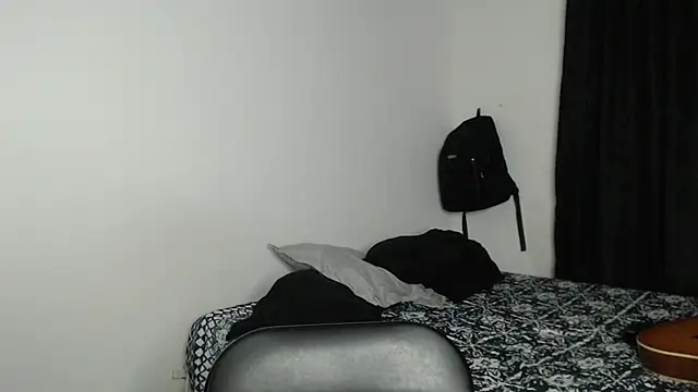 Snapshot of stevenosori chatting on 10.01.25 stevenosori online show from 10.01.25