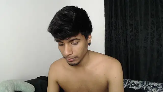 Snapshot of stevenosori chatting on 10.24.25 stevenosori online show from 10.24.25