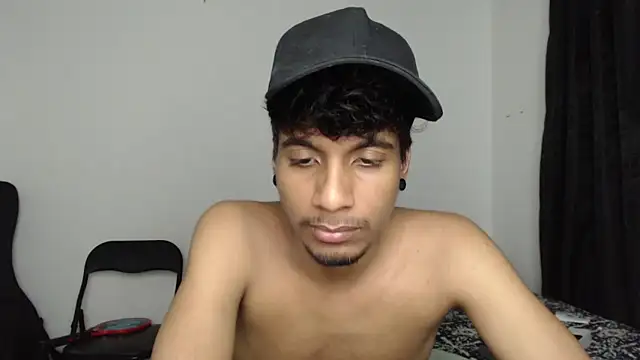 Snapshot of stevenosori chatting on 10.29.25 stevenosori online show from 10.29.25