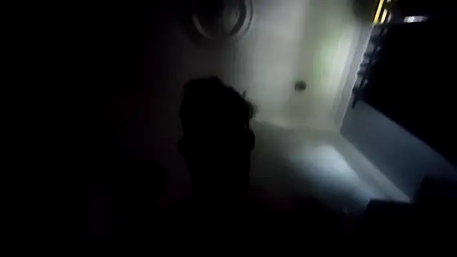 Snapshot of eizy2310 chatting on 11.01.25 eizy2310 online show from 11.01.25