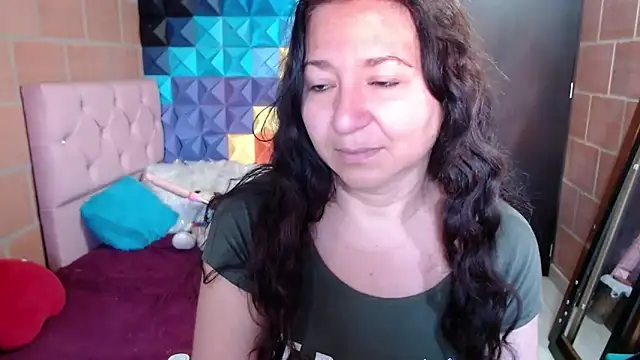 katifoxx online show from 12.29.24