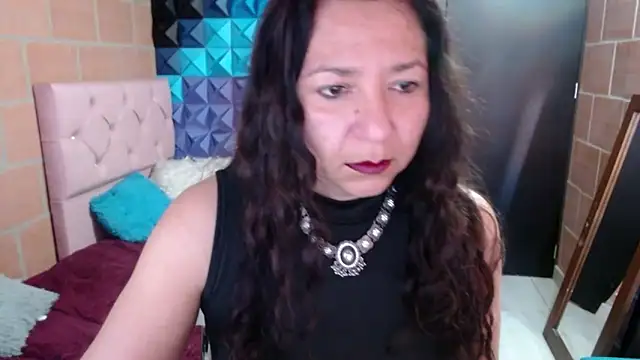 katifoxx online show from 01.17.25