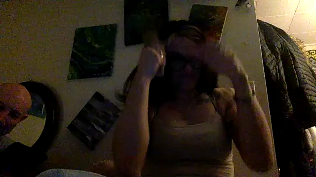 BLOSSOM GIRL online show from 01.18.25