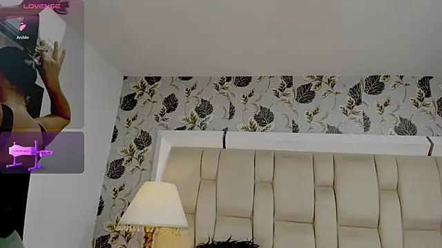 zarahdivousi online show from 02.15.25