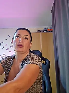 Hotangel75 online show from 10.22.25