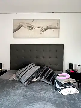 Clara-xoxo online show from 11.10.25