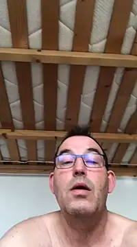 Snapshot of Lentbulant chatting on 03.15.25 Lentbulant online show from 03.15.25