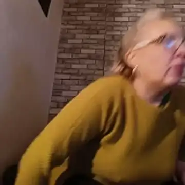 Snapshot of Cerd_Ayaz chatting on 12.17.25 Cerd Ayaz online show from 12.17.25