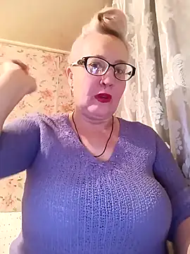 Snapshot of Cerd_Ayaz chatting on 12.18.25 Cerd Ayaz online show from 12.18.25