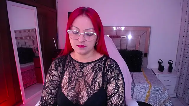 salomecastro  online show from 09.30.25