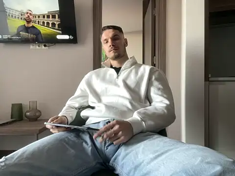 Snapshot of Hot__Tiger chatting on 03.04.25 Hot Tiger online show from 03.04.25