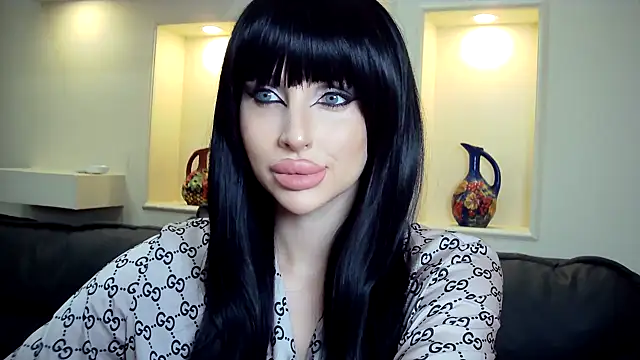 Lady Joli online show from 11.16.25