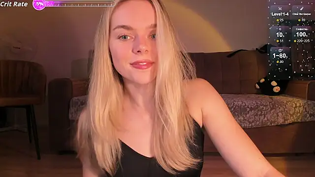 Snapshot of CharliSweet chatting on 11.05.25 CharliSweet online show from 11.05.25