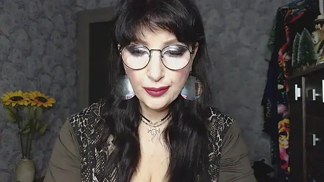 Aziza1 online show from 01.13.25