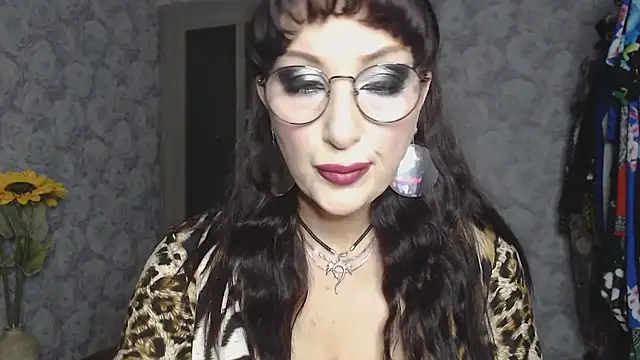 Aziza1 online show from 10.27.25