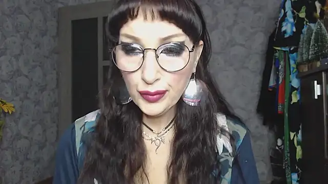 Aziza1 online show from 11.16.25