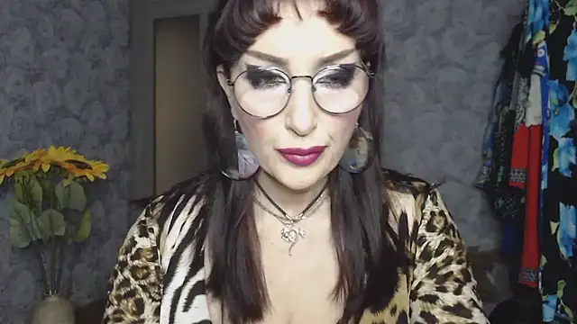 Snapshot of Aziza1 chatting on 04.18.26 Aziza1 online show from 04.18.26