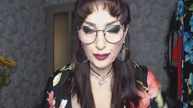 Snapshot of Aziza1 chatting on 04.19.26 Aziza1 online show from 04.19.26