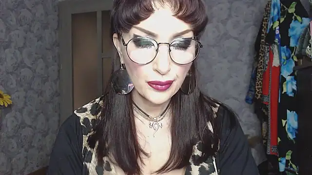 Snapshot of Aziza1 chatting on 04.22.26 Aziza1 online show from 04.22.26