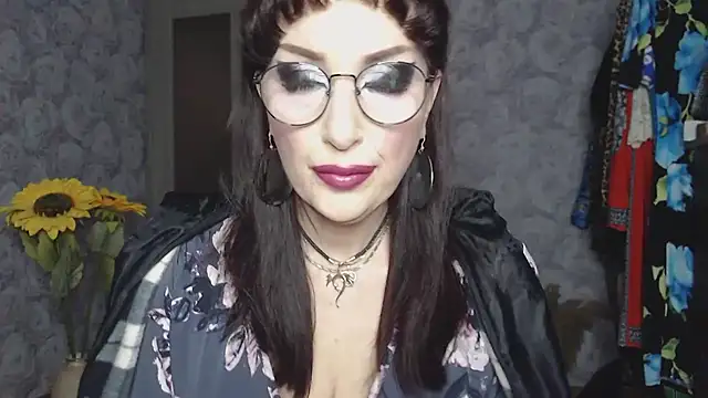 Snapshot of Aziza1 chatting on 04.24.26 Aziza1 online show from 04.24.26