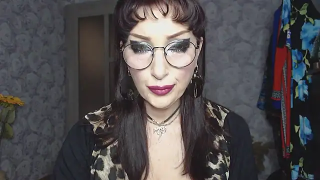 Snapshot of Aziza1 chatting on 04.26.26 Aziza1 online show from 04.26.26