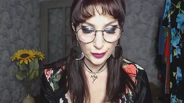 Snapshot of Aziza1 chatting on 05.27.26 Aziza1 online show from 05.27.26
