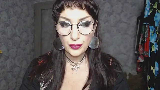 Snapshot of Aziza1 chatting on 06.20.26 Aziza1 online show from 06.20.26