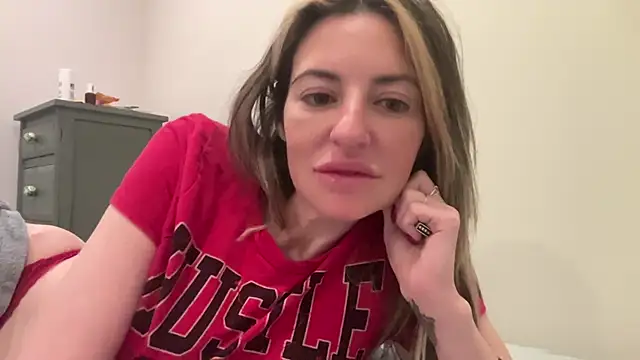 Snapshot of AmandaStarryNight chatting on 12.23.24 AmandaStarryNight online show from 12.23.24