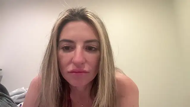 Snapshot of AmandaStarryNight chatting on 02.15.25 AmandaStarryNight online show from 02.15.25