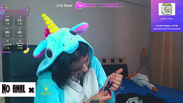 Snapshot of Dark__Elf chatting on 10.15.25 Dark Elf online show from 10.15.25