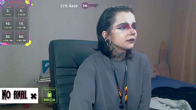 Snapshot of Dark__Elf chatting on 10.18.25 Dark Elf online show from 10.18.25