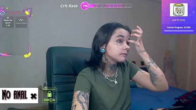 Snapshot of Dark__Elf chatting on 11.04.25 Dark Elf online show from 11.04.25