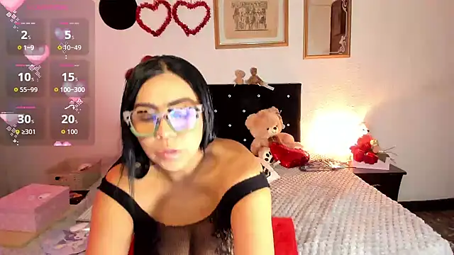 Snapshot of Silver_Lovee chatting on 10.05.25 Silver Lovee online show from 10.05.25