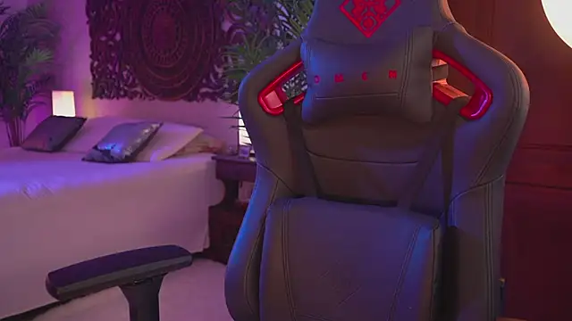 ambarEvans online show from 03.20.25