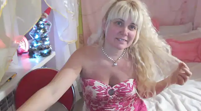 SunnySylvia online show from 12.27.24